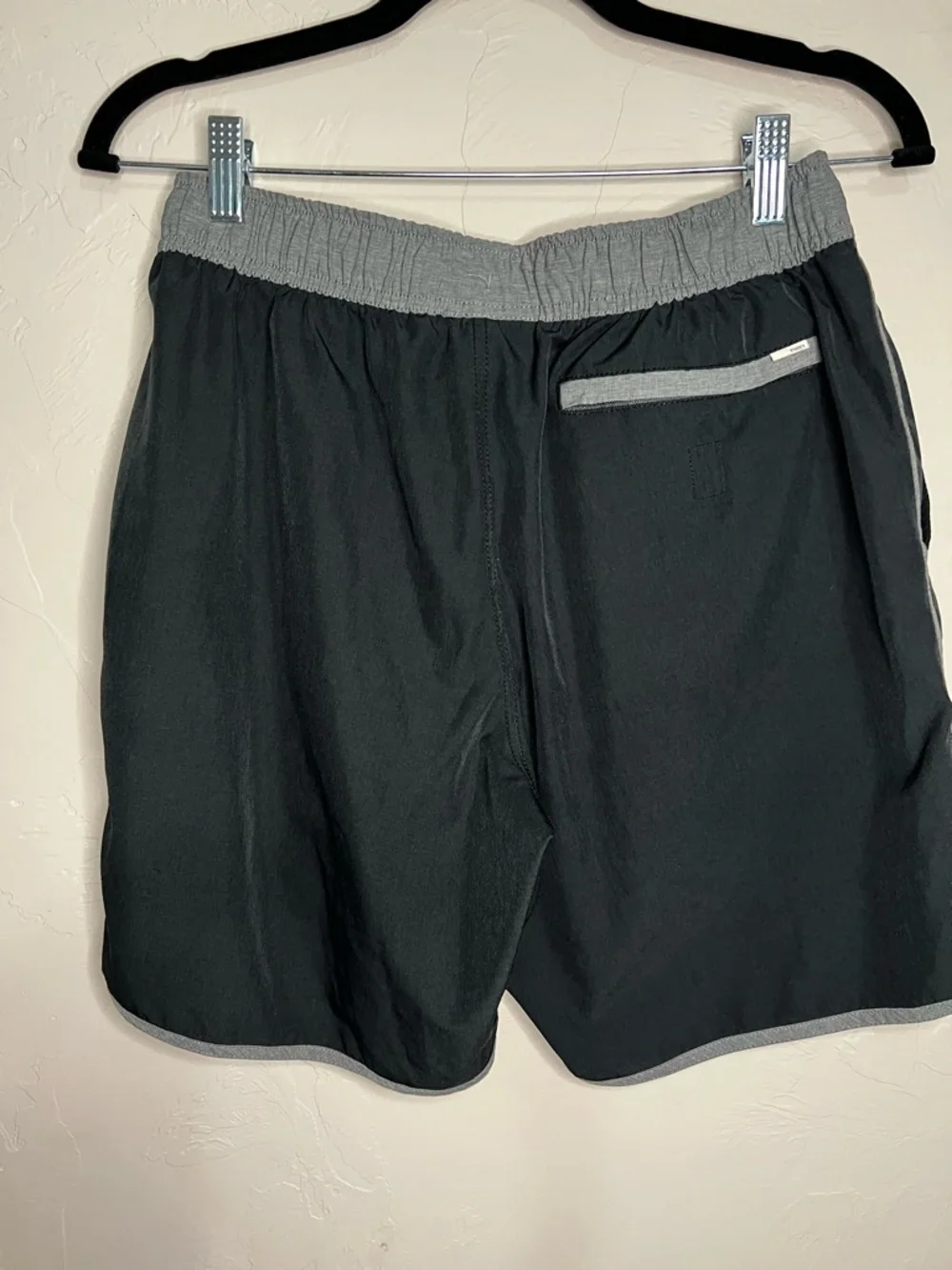 Vuori Banks Unlined Black Gray Athletic Shorts